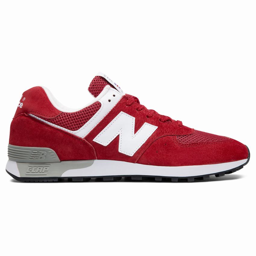 new balance trainers red